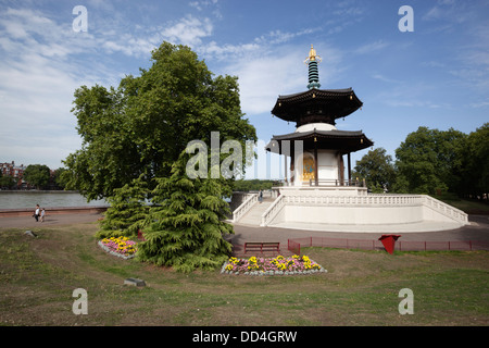 Pagoda della Pace nel Parco di Battersea, Londra, Regno Unito Foto Stock