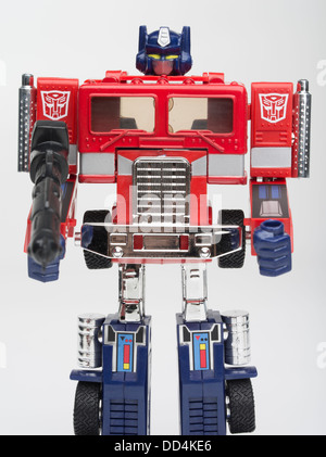 Optimus Prime Transformers Toy da Takara / Takara Tomy / Hasbro prima generazione ( 1984 ) azione Robot figura Autobot Foto Stock