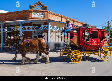 Stagecoach ride nel centro cittadino di lapide, Arizona, Stati Uniti d'America Foto Stock