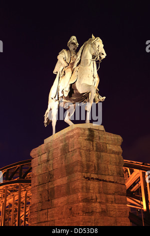 Un monumento di kaiser Guglielmo I di Prussia; Cologne City; Renania settentrionale-Vestfalia; Germania; l'Europa Foto Stock