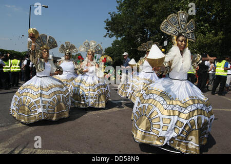 Londra, Regno Unito. 26 Ago, 2013. Scene del carnevale di Notting Hill 2013 Credit: Mario Mitsis / Alamy Live News Foto Stock