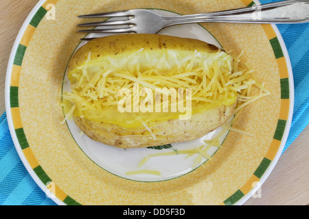 Giacca di patate con formaggio, close up Foto Stock