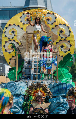 Londra, Regno Unito. 26 Ago, 2013. Carnevale di Notting Hill, Londra, UK, 26 agosto 2013. Credito: Guy Bell/Alamy Live News Foto Stock