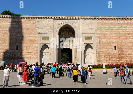 Imperial Gate - ingresso al cortile del Palazzo Topkapi, Seraglio punto, Istanbul, Turchia Foto Stock