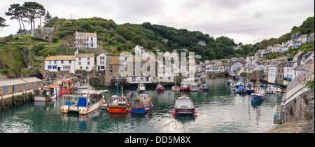 Una vista panoramica di Polperro in Cornovaglia Foto Stock