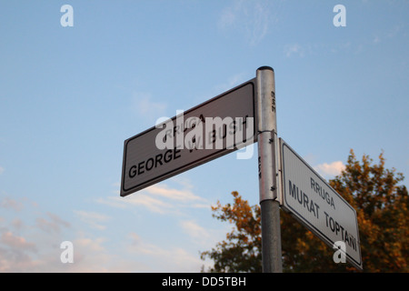 Segno, della strada dedicata al presidente usa G.W. Bush a Tirana, la capitale dell'albania Foto Stock