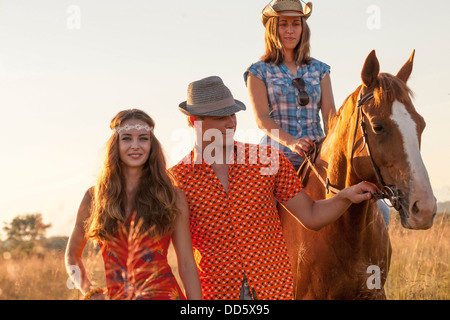 Croazia, Dalmazia, giovani con cavallo Foto Stock