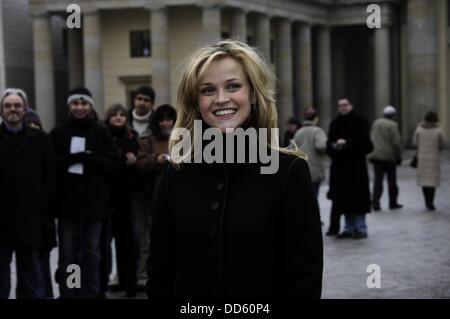 Reese Witherspoon presso la Porta di Brandeburgo. Lei è arrivata a Berlino per il cinema di inizio 'a piedi la linea " in Germania. Foto Stock