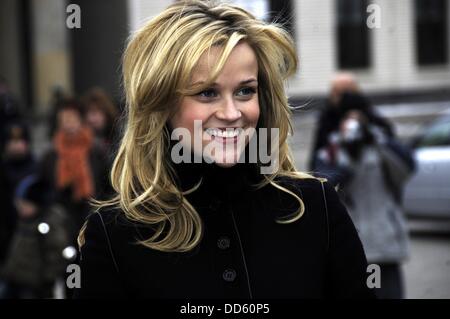 Reese Witherspoon presso la Porta di Brandeburgo. Lei è arrivata a Berlino per il cinema di inizio 'a piedi la linea " in Germania. Foto Stock