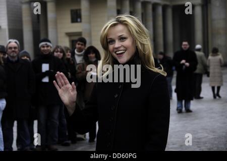 Reese Witherspoon presso la Porta di Brandeburgo. Lei è arrivata a Berlino per il cinema di inizio 'a piedi la linea " in Germania. Foto Stock