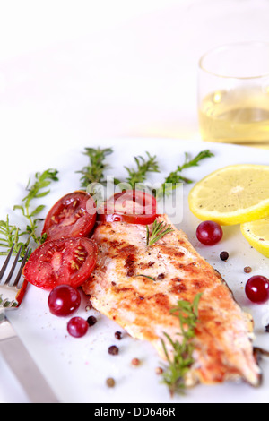 Salmone alla griglia withe limone e spezie Foto Stock