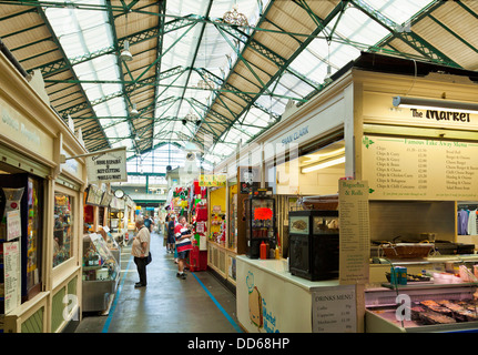 Cardiff il mercato coperto un mercato vittoriano hall Cardiff City Centre South Glamorgan South Wales GB, Regno Unito e Unione europea, Europa Foto Stock