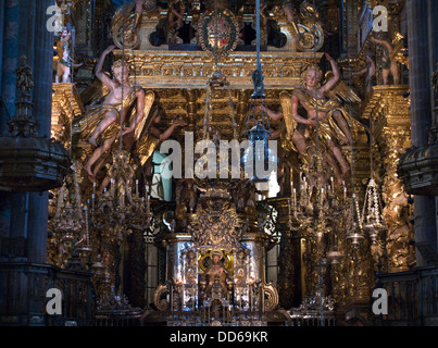 Principale alterare gotica Cattedrale di San Giacomo a Santiago de Compostela Galizia Spagna Foto Stock