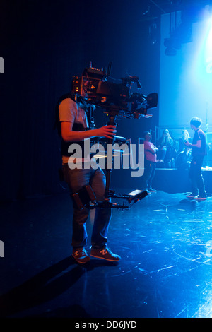 Steadicam, una serata con Chickenshed ad ITV Studios di Londra, Regno Unito. Foto Stock