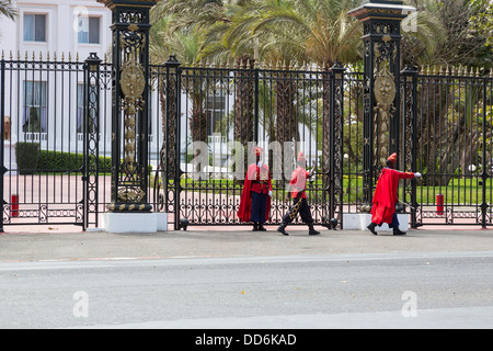 Dakar, Senegal. Protezioni presidenziale di fronte al Palazzo Presidenziale. Cambio della Guardia. Foto Stock