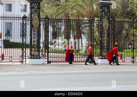 Dakar, Senegal. Protezioni presidenziale di fronte al Palazzo Presidenziale. Cambio della Guardia. Foto Stock