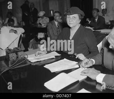 La manodopera Sec. Francesco Perkins testimoniando al Congresso per il salario-e-ora bill. Giugno 5, 1937. Ha approvato la Black-Connery salariali e Foto Stock