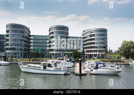 Germania, Norh Reno Westfalia, Duisburg, vista di cinque barche Foto Stock