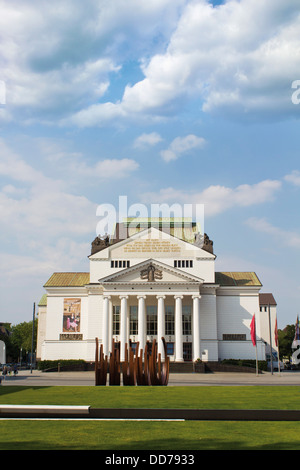 Germania, Norh Reno Westfalia, Duisburg, vista del teatro Foto Stock