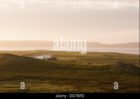 Il Farm at Dusk, Skokholm Island, South Pembrokeshire, Wales, Regno Unito Foto Stock