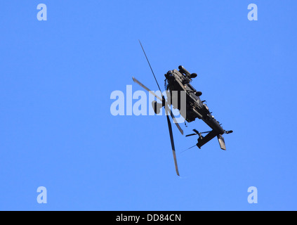 Attacco Apache elicottero a RAF Cosford Airshow 2013 con il principe Harry a bordo di Cosford, Shropshire, Inghilterra, Europa Foto Stock