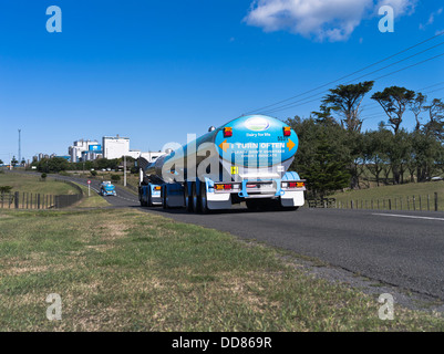 Dh Hawera TARANAKI NUOVA ZELANDA Fonterra Whareora caseificio fabbrica edifici petroliera latte Volvo autocarri Foto Stock