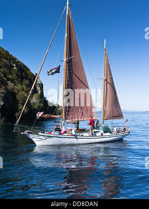 Dh intrepido imbarcazione a vela lago Taupo New Zealand Yacht viaggio turistico di turisti Foto Stock