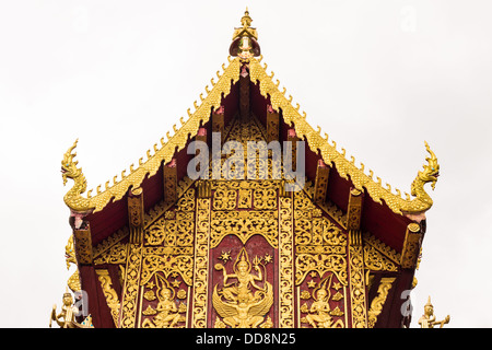 Ubosot in wat Saen Fang , Chiangmai Thailandia Foto Stock