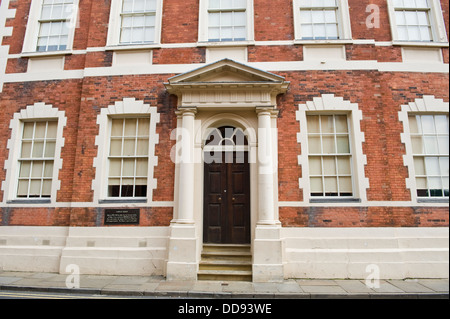 Esterno di Fairfax House restaurata del XVIII secolo di stile georgiano nel centro della città di York North Yorkshire England Regno Unito Foto Stock