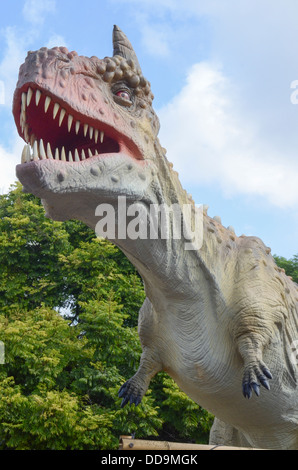 Tyrannosaurus rex è probabilmente il più famoso dinosauro di tutti. Ha vissuto nel corso degli ultimi 5 milioni di anni del Cretaceo Foto Stock