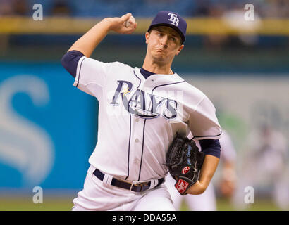 San Pietroburgo, Florida, Stati Uniti d'America. Il 29 agosto, 2013. JAMES BORCHUCK | Orari.Jake Odorizzi offre in primo luogo durante il Tampa Bay Rays partita contro i Los Angeles Angels Giovedi, il 29 agosto 2013 a Tropicana in Campo San Pietroburgo, FL. Credito: James Borchuck/Tampa Bay volte/ZUMAPRESS.com/Alamy Live News Foto Stock
