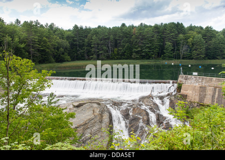 North Hartland diga è un impianto idroelettrico in testa Quechee Gorge Foto Stock