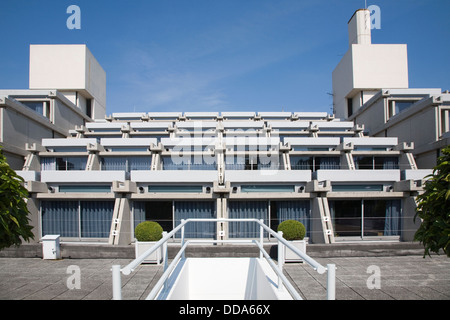 Nuovo tribunale di Cristo University College di Cambridge architetto Sir Denys Lasdun costruito 1966-70 Foto Stock