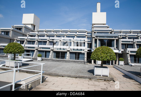 Nuovo tribunale di Cristo University College di Cambridge architetto Sir Denys Lasdun costruito 1966-70 Foto Stock