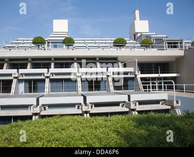 Nuovo tribunale di Cristo University College di Cambridge architetto Sir Denys Lasdun costruito 1966-70 Foto Stock