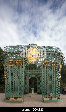 Il gazebo di Sanssouci, ex palazzo estivo di Federico il Grande re di Prussia a Potsdam, nei pressi di Berlino, Germania Foto Stock