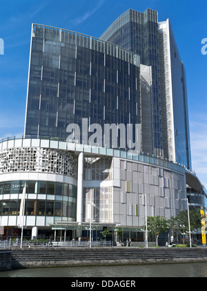 Dh del Fiume Singapore CLARKE QUAY SINGAPORE grattacielo centro shopping mall e moderno isolato a torre edilizia architettura Foto Stock