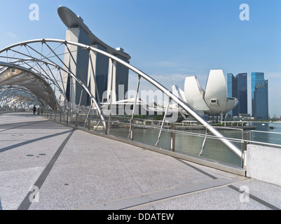 Dh MARINA BAY SINGAPORE Double Helix bridge Marina Bay Sands Hotel l'arte del Museo della Scienza Foto Stock