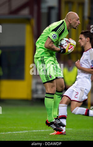 Cristian Abbiati (Milano), 28 agosto 2013 - Calcio : UEFA Champions League Play-off di seconda gamba match tra AC Milan 3-0 PSV Eindhoven a Stadio Giuseppe Meazza di Milano, Italia. (Foto di Maurizio Borsari/AFLO) Foto Stock