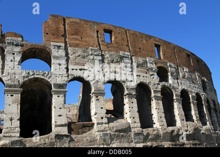 Affascinante e spettacolare facciata del monumento più bello di Roma Colosseo 3 Foto Stock