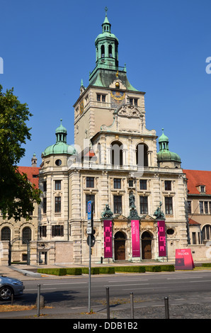 Museo Nazionale Bavarese (Bayerisches Nationalmuseum) di Monaco di Baviera, il museo di arti decorative. Stile di historism da Gabriel von Seidl Foto Stock