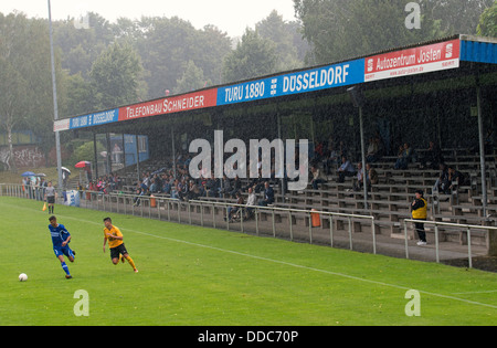 TuRU 1880 Dusseldorf v SV Ho-Nie (1-2) 18.08.2013 Foto Stock