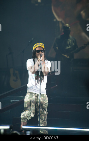 SACRAMENTO, CA - 28 agosto: Rapper Dwayne Michael Carter Jr. aka Lil Wayne esegue in concerto come parte di America's Most Wanted Tour a dormire un treno Foto Stock