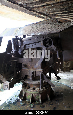 Francia, Normandia, D-Day spiagge, Longues Sur Mer, durante la Seconda Guerra Mondiale tedesco 150mm batterie di artiglieria. Foto Stock