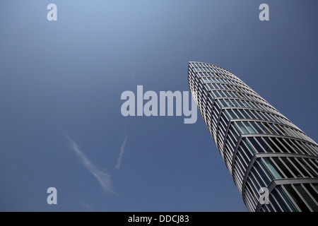 Uno di Bristol di edifici più recenti, l'occhio, in un posto molto soleggiato giorno d'estate. Foto Stock