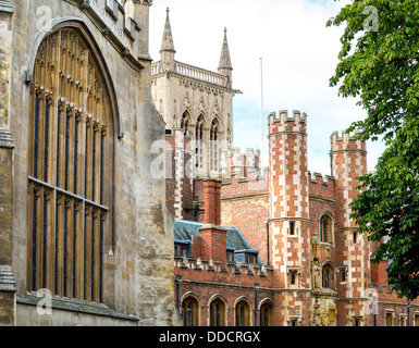 St John's College ed edifici storici in Trinity Street, Cambridge, Inghilterra. Foto Stock