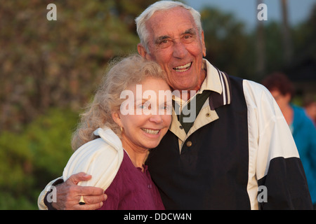 Coppia senior sorridente Foto Stock