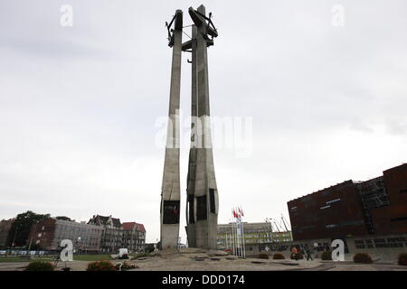 Gdansk, Polonia 31st, Agosto 2013 Solidarietà Square, caduti i lavoratori del cantiere un monumento in Gdansk. 800 carrier-piccioni flyies da Danzica a Varsavia per onore di Danzica accordi di agosto anniversario. Credito: Michal Fludra/Alamy Live News Foto Stock