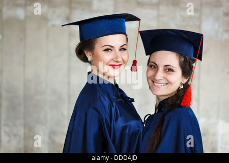 Immagine di un felice giovani laureati - outdoor shot Foto Stock