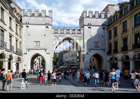 Monaco di Baviera, Karlstor, Karlsplatz, Stachus, Baviera, Germania Foto Stock